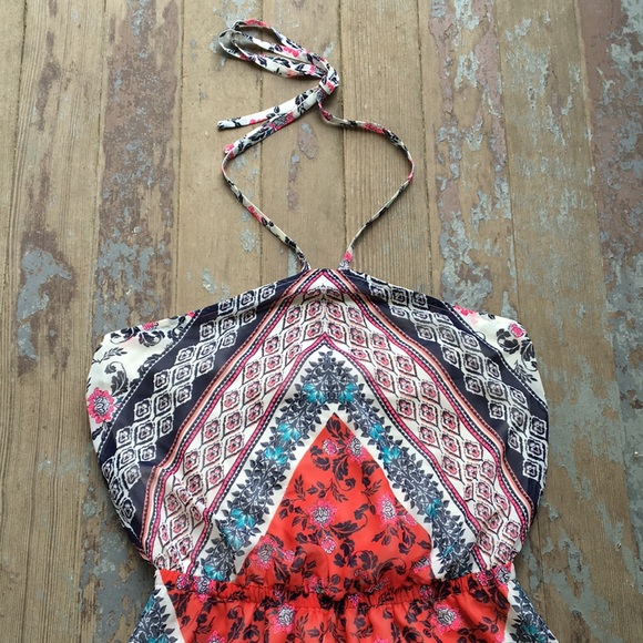 Express Halter dress - Picture 2 of 8